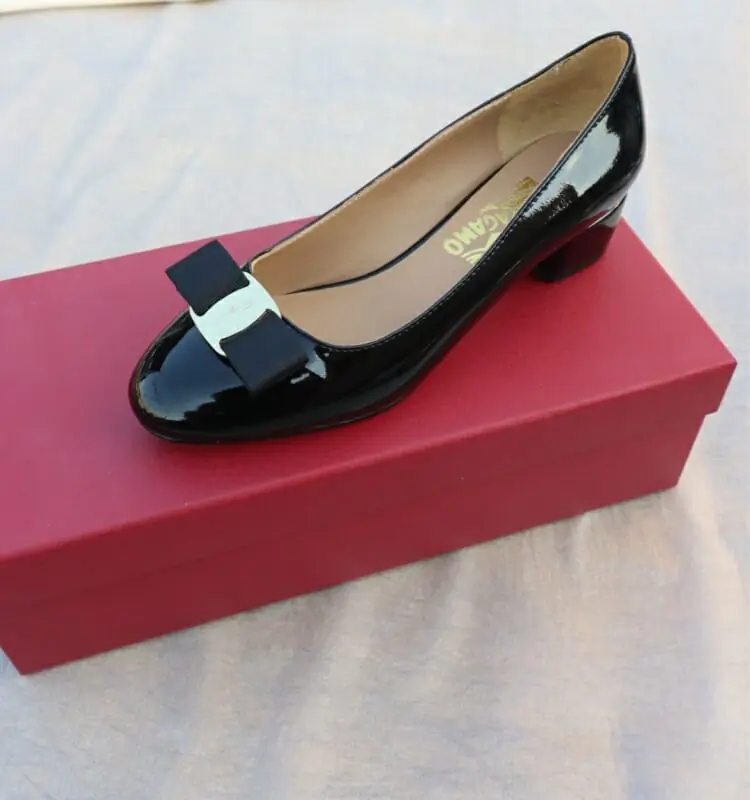 salvatore ferragamo flat chaussures pour femme s_10aa04a2